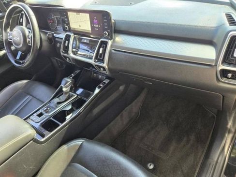 Used 2022 Kia Sorento SX AWD/4WD image 40