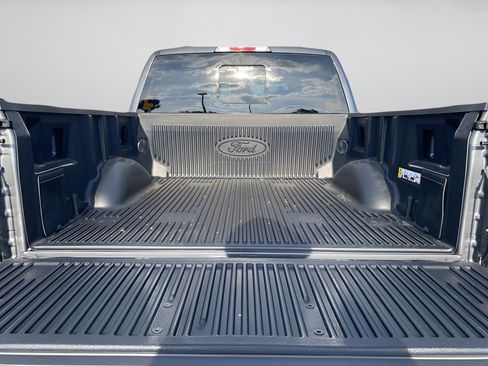 Used 2025 Ford F150 Lariat w/ Equipment Group 501A Mid image 8