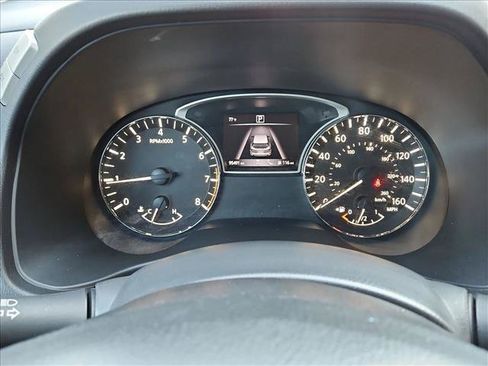 Used 2017 Nissan Pathfinder Platinum FWD image 11