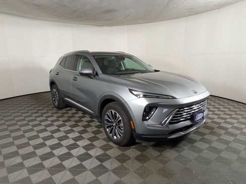 Certified 2025 Buick Envision Preferred image 6