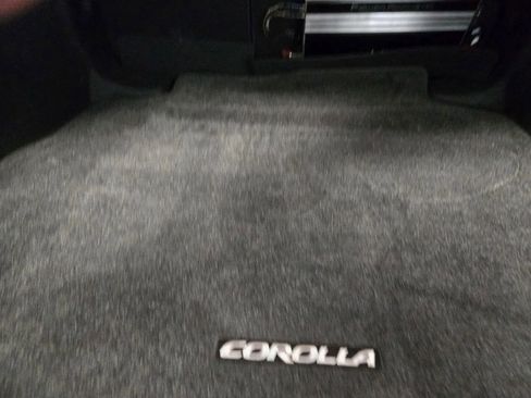 Used 2022 Toyota Corolla LE w/ Carpet Mat Package (TMS) FWD image 10