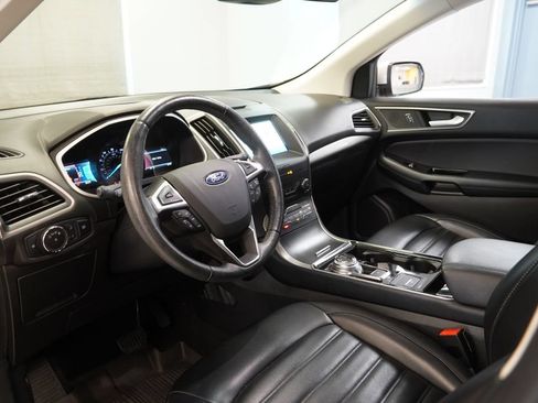 Used 2019 Ford Edge SEL w/ Equipment Group 201A AWD/4WD image 6