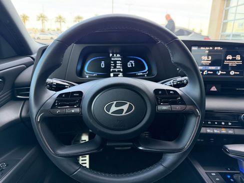 Certified 2025 Hyundai Elantra Sport w/ Cargo Package image 9