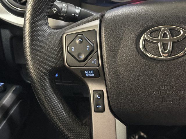 Used 2022 Toyota Tacoma SR5 AWD/4WD image 29