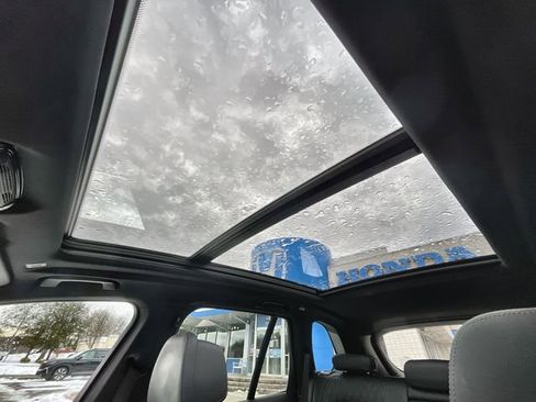 Used 2025 BMW X5 xDrive50e image 18