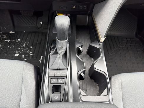 Used 2025 Toyota Camry LE image 21