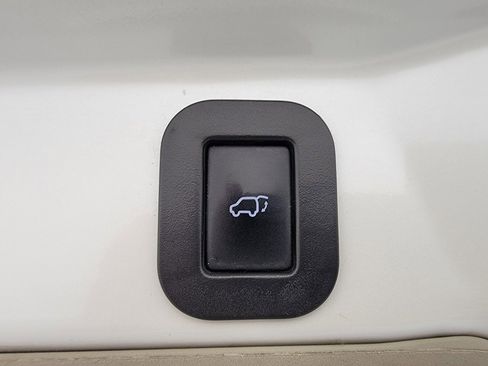 Used 2015 Toyota Sienna XLE Premium image 32