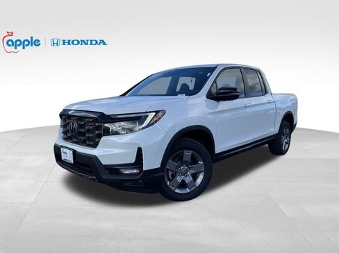 Used 2025 Honda Ridgeline TrailSport image 1