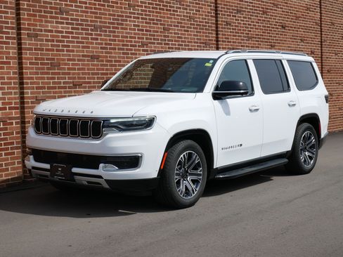 Used 2024 Jeep Wagoneer Series II w/ Convenience Group I image 1