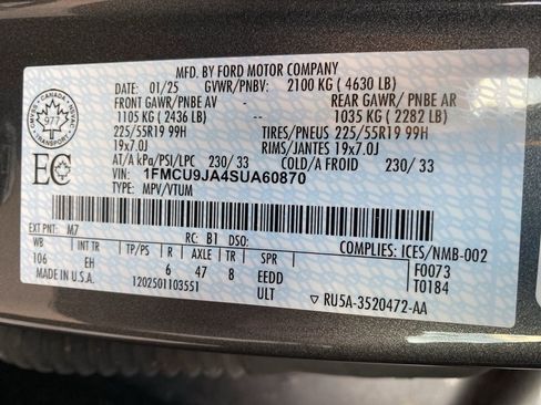 Certified 2025 Ford Escape Platinum image 47