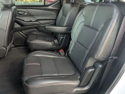 Used 2023 Chevrolet Traverse RS image 23