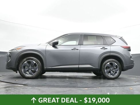 Used 2024 Nissan Rogue SV image 42