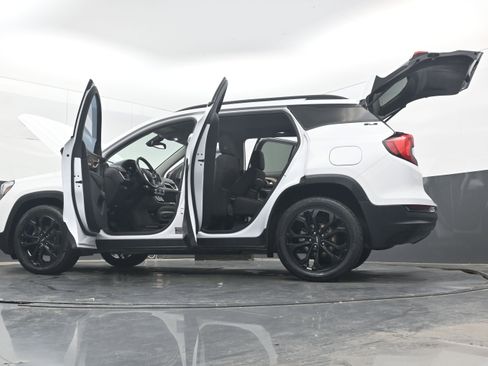Used 2020 GMC Terrain SLE w/ Driver Convenience Package FWD image 41