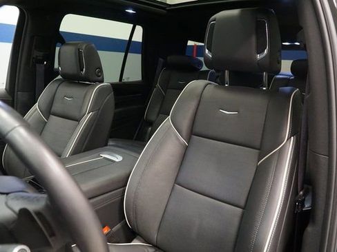 Used 2024 Cadillac Escalade Sport w/ LPO, ONYX Package image 16