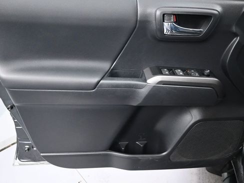 Used 2023 Toyota Tacoma TRD Off-Road image 22