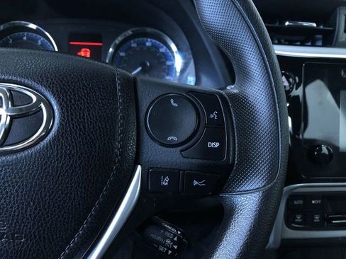 Used 2019 Toyota Corolla LE image 26