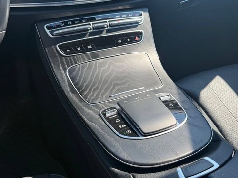 Used 2023 Mercedes-Benz E 350 4MATIC Sedan image 39