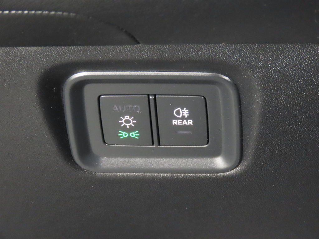 Certified 2026 Porsche Cayenne S AWD/4WD image 25