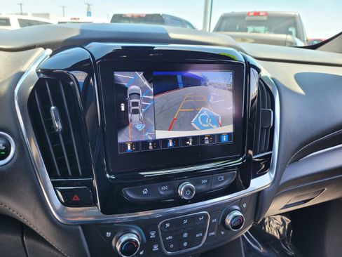Used 2023 Chevrolet Traverse Premier AWD/4WD image 19