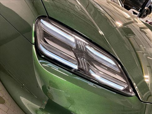 New 2026 Porsche Macan 4 Electric AWD/4WD image 23