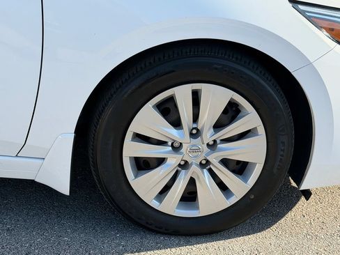 Certified 2023 Nissan Sentra S FWD image 9