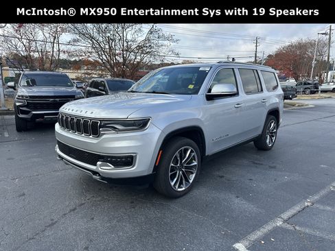 Used 2022 Jeep Wagoneer Series III w/ Premium Group I image 5