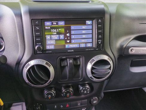 Used 2013 Jeep Wrangler Rubicon w/ PWR Convenience Group AWD/4WD image 13