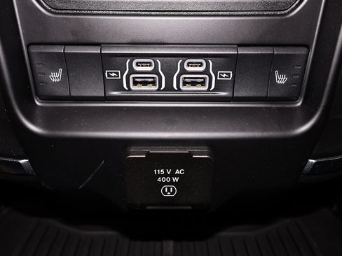 Used 2022 RAM 3500 Laramie AWD/4WD image 17