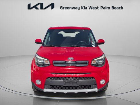 Used 2019 Kia Soul + image 2
