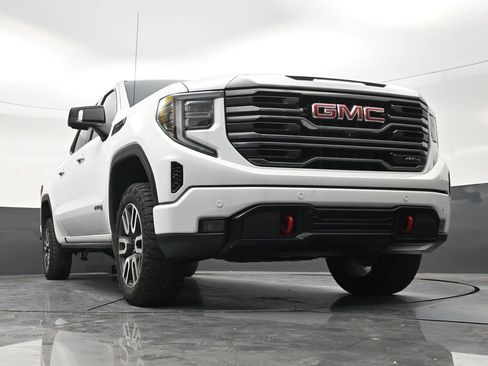 Used 2023 GMC Sierra 1500 AT4 w/ AT4 Premium Package AWD/4WD image 26