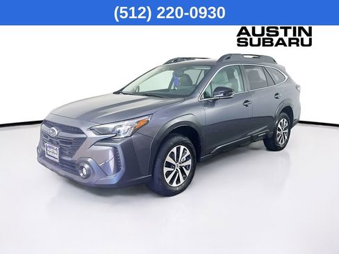 Used 2025 Subaru Outback Premium image 4