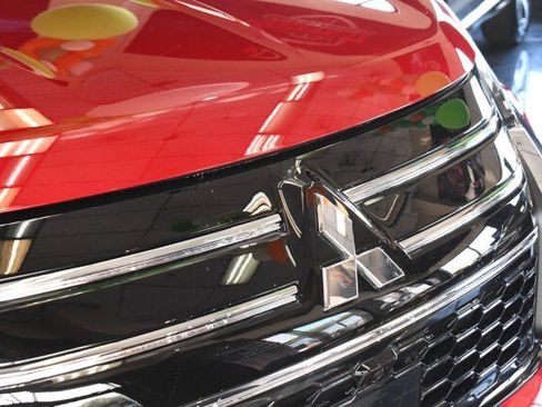 New 2026 Mitsubishi Outlander ES AWD/4WD image 6
