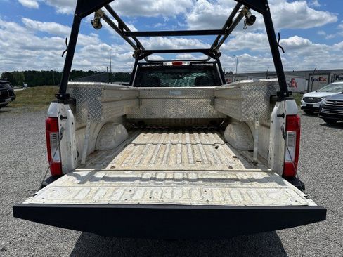 Used 2019 Ford F250 XL w/ Power Equipment Group RWD image 15