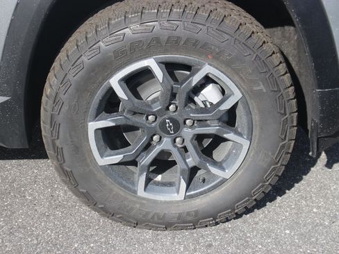 New 2026 Chevrolet Equinox ACTIV image 9