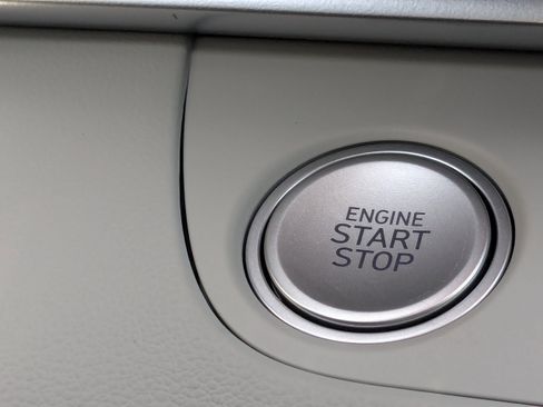 New 2026 Hyundai Elantra Limited FWD image 33