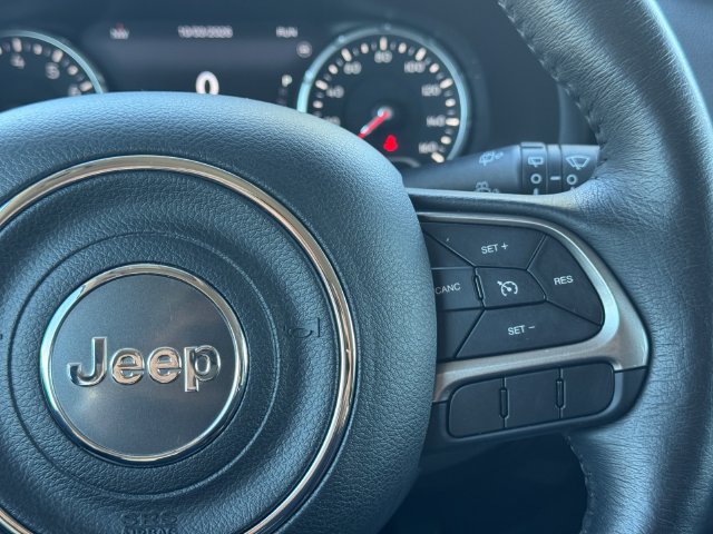 Certified 2022 Jeep Renegade Latitude w/ Convenience Group AWD/4WD image 25