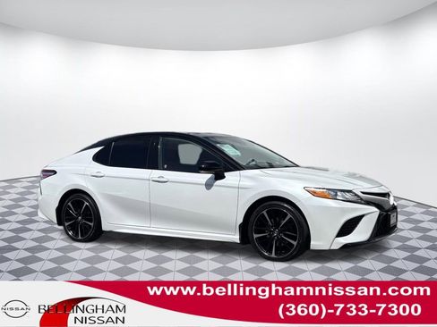 Used 2020 Toyota Camry XSE FWD image 1