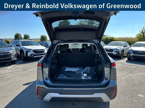 New 2025 Volkswagen Tiguan SE image 37