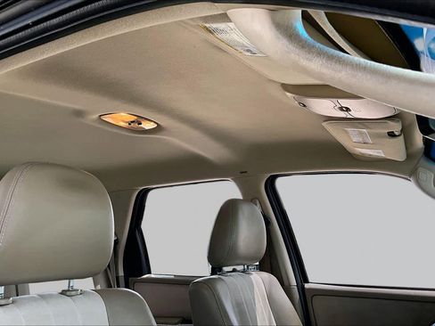 Used 2007 Mercury Mariner Premier FWD image 13
