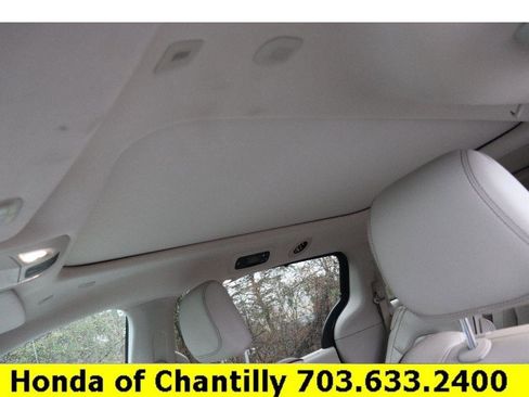 Used 2019 Chrysler Pacifica Limited w/ Advanced Safetytec Group image 19