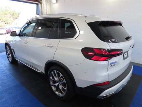Used 2024 BMW X5 sDrive40i w/ Premium Package RWD image 10