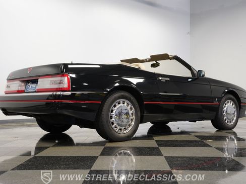 Used 1993 Cadillac Allante FWD image 28