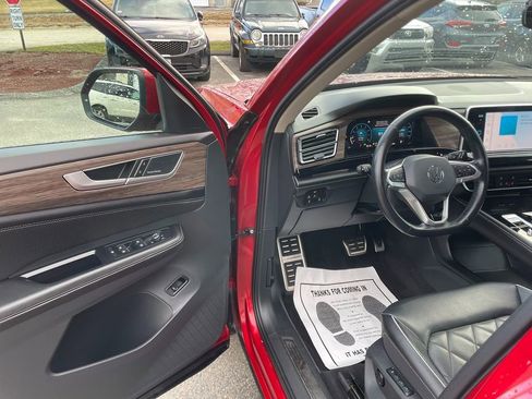 Used 2024 Volkswagen Atlas SEL Premium R-Line image 10