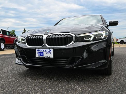 Used 2023 BMW 330i xDrive Sedan w/ Premium Package AWD/4WD image 11