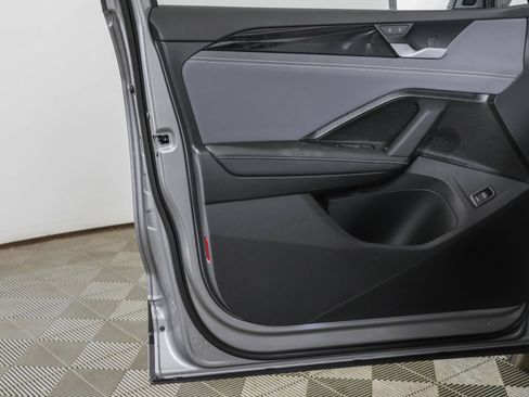 New 2026 Volkswagen Tiguan SE image 33