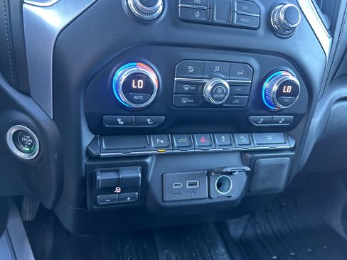 Used 2021 GMC Sierra 2500 SLE w/ SLE Value Package; image 12