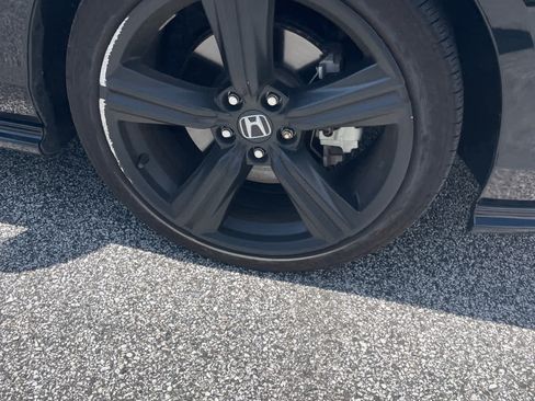 Used 2023 Honda Accord Sport image 9