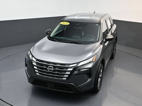 Used 2024 Nissan Rogue S AWD/4WD image 20