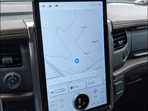 Used 2024 Ford Expedition King Ranch image 11