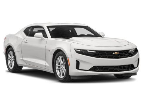 Used 2021 Chevrolet Camaro LT RWD image 9